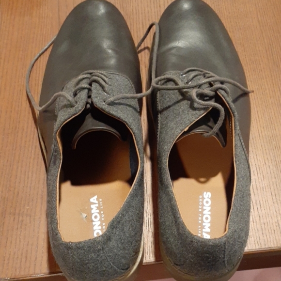 Casual/ Dress Gray Shoes. 13 - Picture 7 of 8